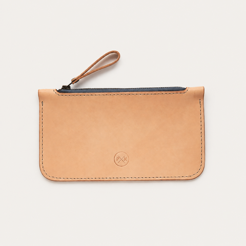 Natural leather zip purse by Paula Kirkwood, handcrafted in Brighton from vegetable-tanned leather