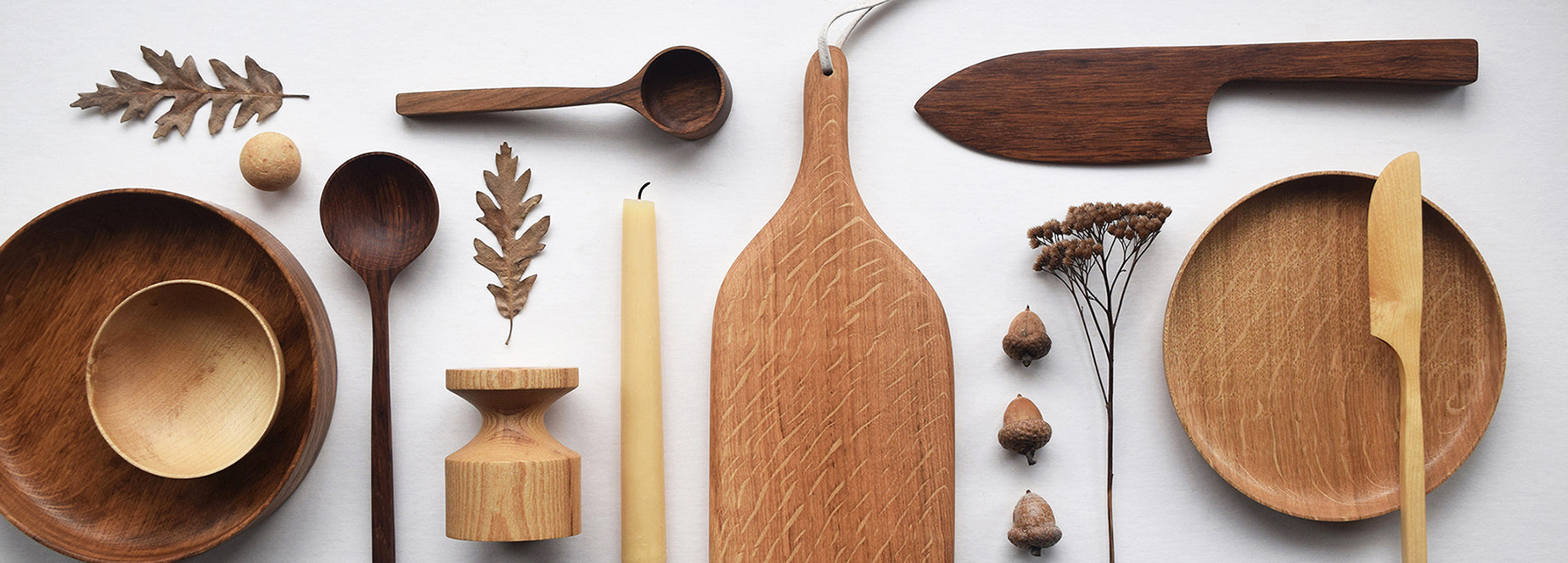 Contemporary wooden tableware and homeware handmade in Derbyshire from British-grown timbers by Sean and Ellie from Selwyn House. 