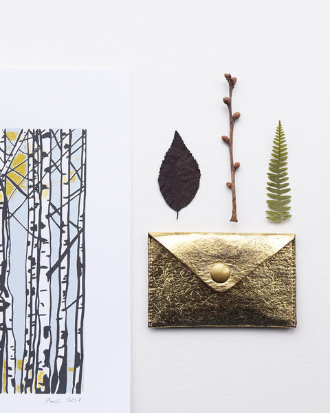 Handcrafted vegan leather gold card holder made in Belgium by Grey Whale.