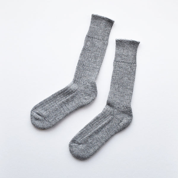 These soft and cosy grey Alpaca socks are perfect for wearing inside your walking boots or wellies! They have a cushion sole for extra comfort and they are breathable to resist moisture. These socks have been made in Nottinghamshire by one of the oldest sock manufacturers in the UK using traditional techniques.